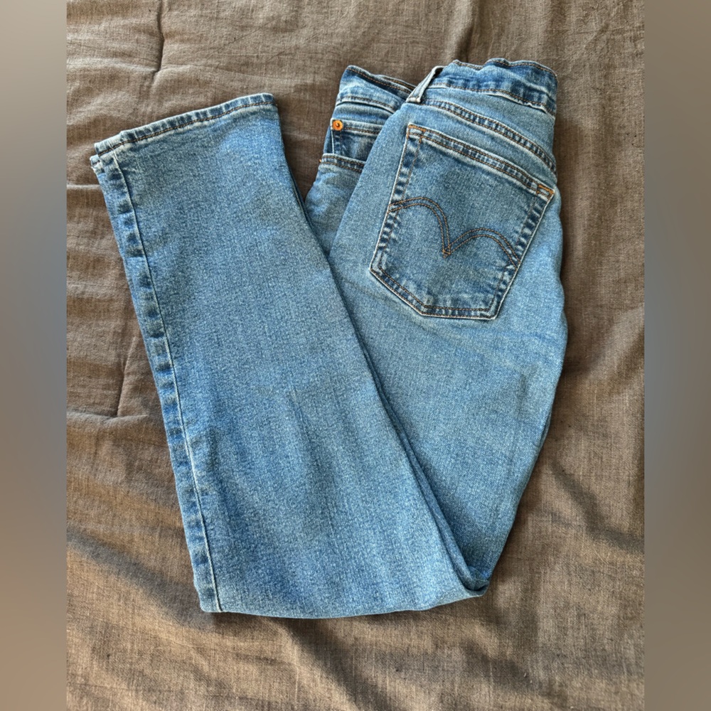 Levi's Women’s Light Blue Straight Jeans - Picture 3 of 4